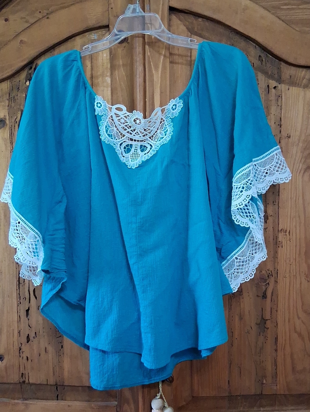Shyanne Turquoise Top with White Lace Trim